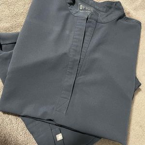 FIGS SCRUBS❗️❗️❗️
XL RAFAELA OVERSIZED SCRUB TOP🌟❗️ 
XL PETITE SCRUBS PANTS🌟❗️